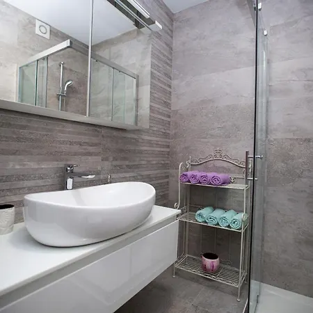 Tiki With Big Terrace * Split