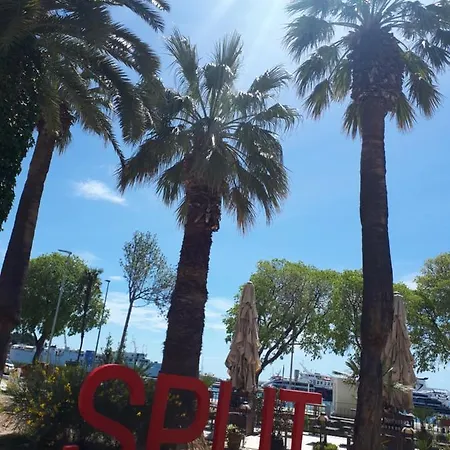 Διαμέρισμα Tiki With Big Terrace *