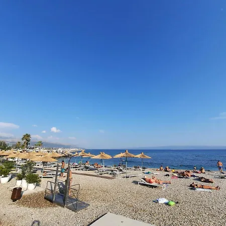 Διαμέρισμα Tiki With Big Terrace *